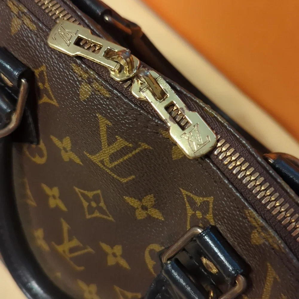 Louis Vuitton Alma Bag🔥🔥🔥 - Picture 3 of 14